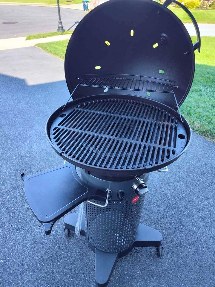 Fuego F24C gas grill with open lid