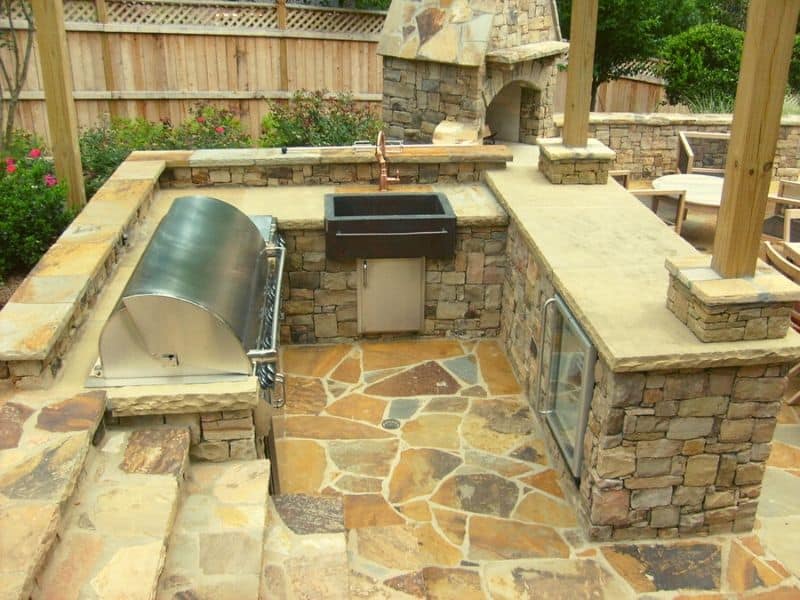 outdoor kitchen